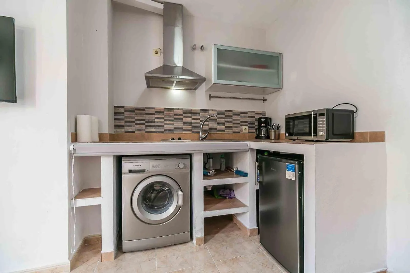 Consistorial Fuengirola Beach 0*,