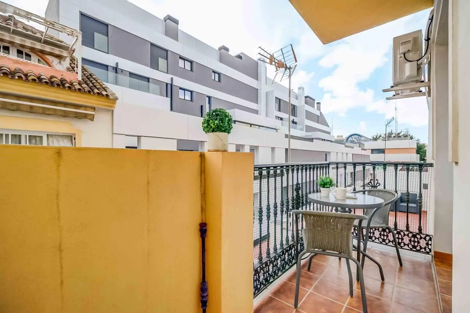 Consistorial Fuengirola Beach Apartment